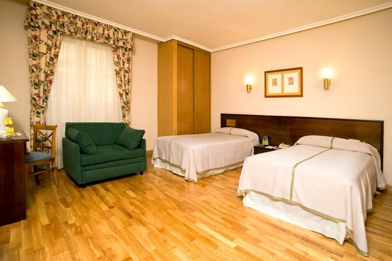 Hotel Castilla Vieja Паленсия Номер фото