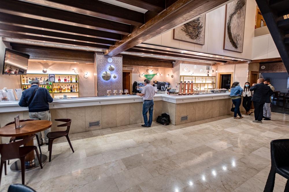 Hotel Castilla Vieja Паленсия Экстерьер фото
