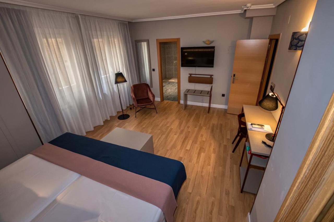 Hotel Castilla Vieja Паленсия Экстерьер фото